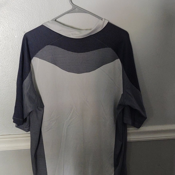 🌼🥳HP🥳Nike dri fit golf polo - Picture 4 of 4